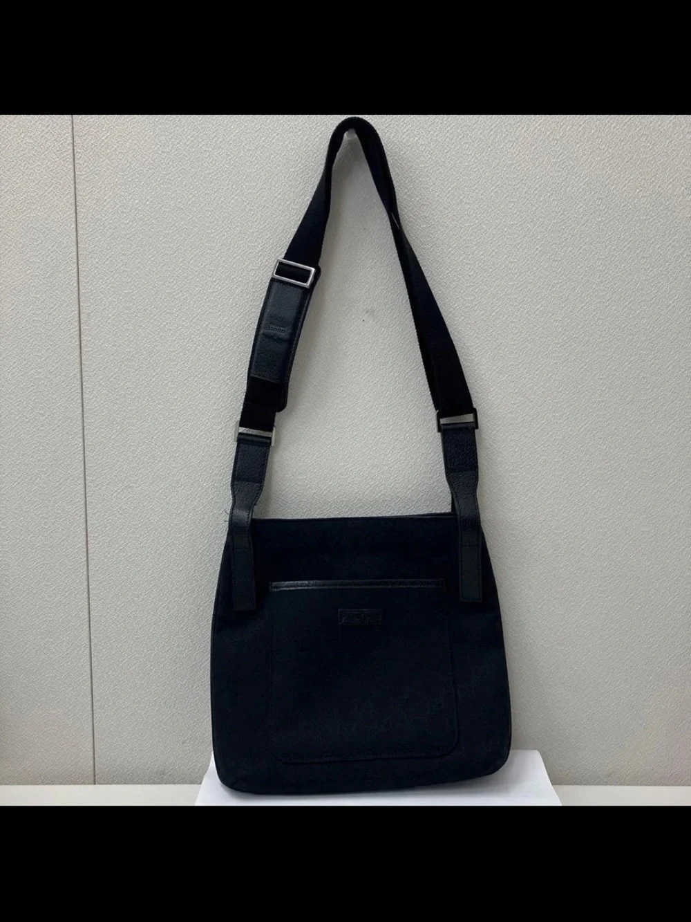 Gucci Black GG Canvas Messenger Shoulder Bag